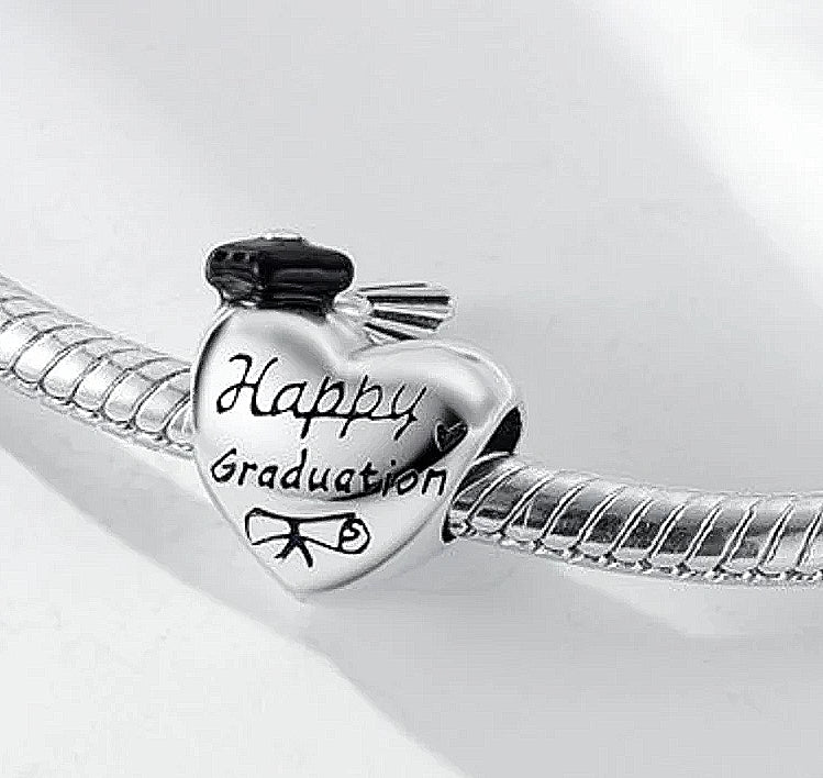 Maria Fonte Bead Charm Cuore Laurea 'Happy Graduation' Diploma Pergamena Cappello ' Congrats' Argento 925 Compatibile con Collane e Bracciali Pandora