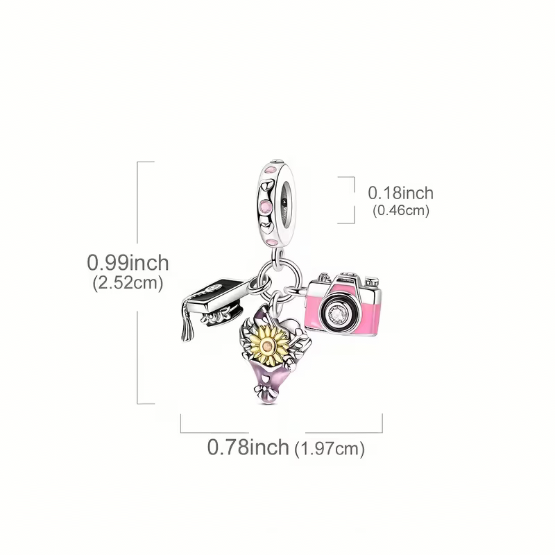 MariaFonte Charm Cappello Laurea Bouquet con Girasole e Macchina Fotografica "Capture Life" Argento Compatibile con Collane e Bracciali Pandora