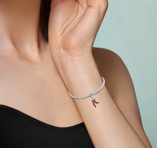 MariaFonte Charm Ciondolo Pendente Portafortuna Corno Cornetto Doppio Peperoncino Rosso  Argento 925 Compatibile con Collane e Bracciali Pandora