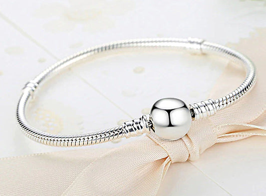 MariaFonte Bracciale Semi-Rigido con Clip a forma di Cuore con Brillantini di Zirconia Compatibile con Charm Pandora