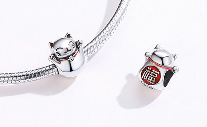 Maria Fonte-Bead Charm Ciondolo Gatto Giapponese Portafortuna (Maneki Neko) in Argento 925 Compatibile con Collane e Bracciali Pandora