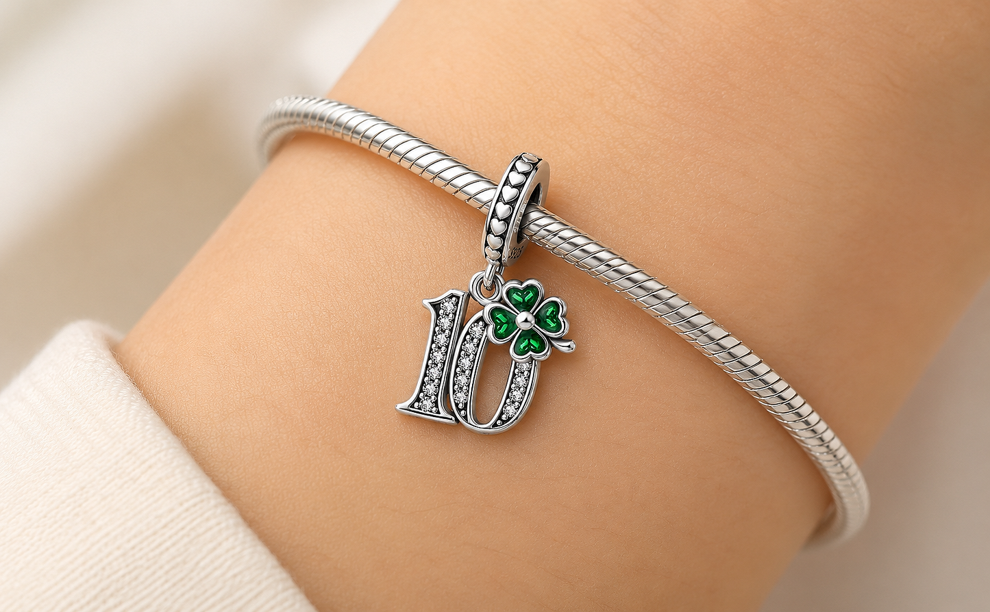 MariaFonte Charm 10 Anni Quadrifoglio Verde Ciondolo Argento Compatibile con Collane e Bracciali