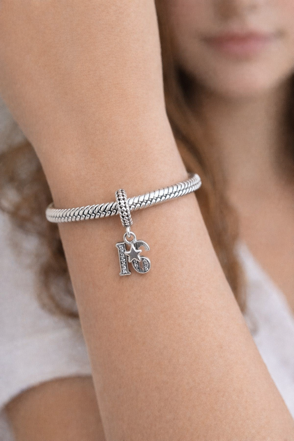MariaFonte Bead Charm 16 Anni in Argento 925 Compatibile con Collane e Bracciali Pandora