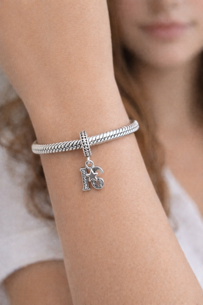 MariaFonte Bead Charm 16 Anni in Argento 925 Compatibile con Collane e Bracciali Pandora