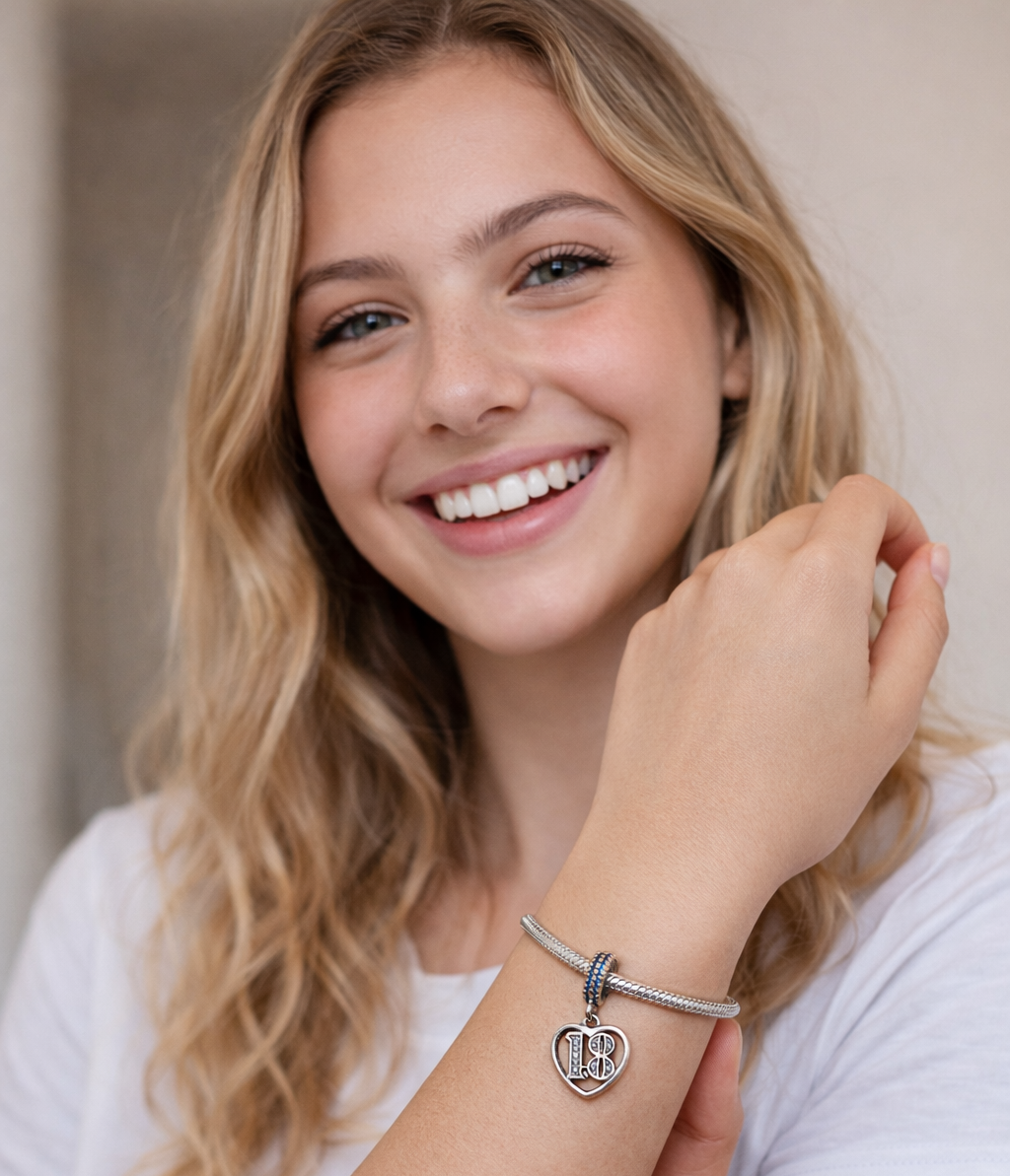 MariaFonte Charm 18 Anni Argento Sterling 925 Compatibile con Collane e Bracciali Pandora