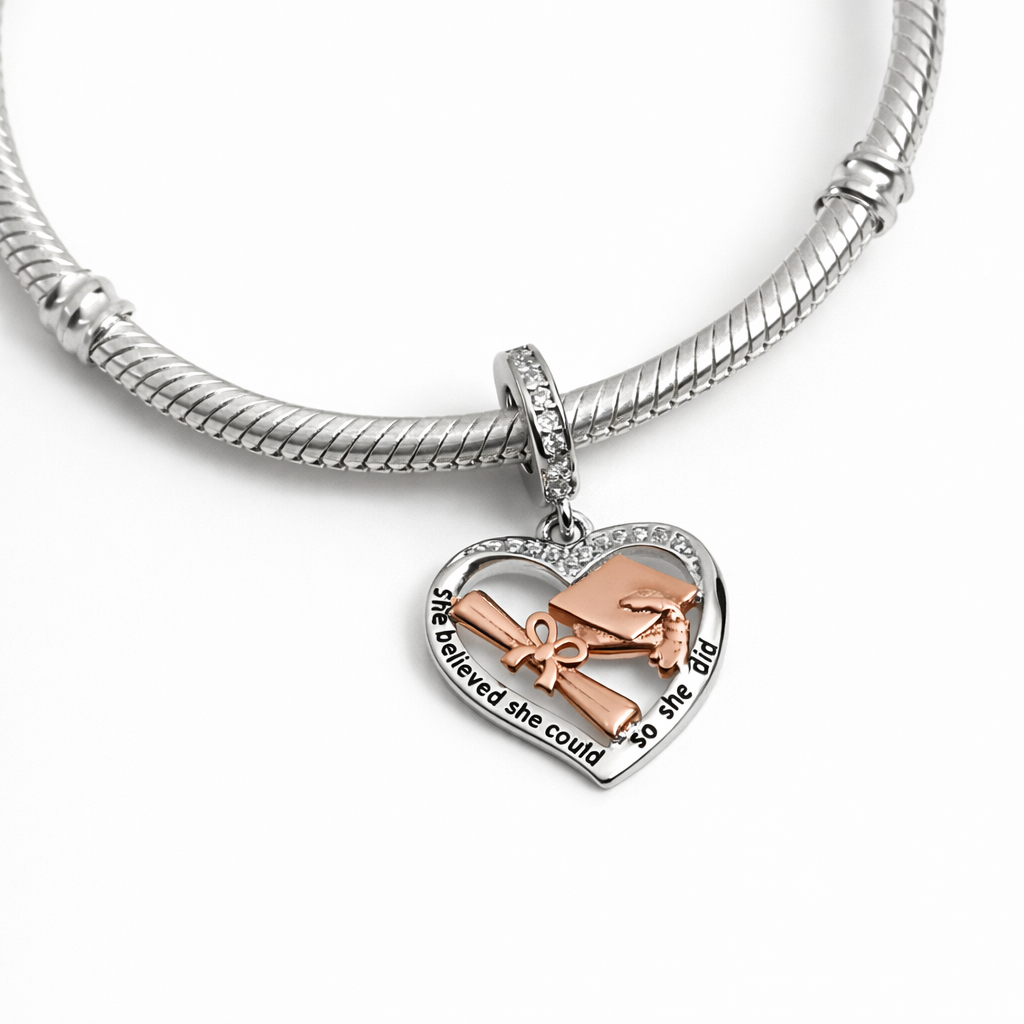 MariaFonte Charm Cuore Laurea Diploma Pergamena Cappello Portafortuna Argento 925 Zirconia Compatibile con Collane e Bracciali Pandora
