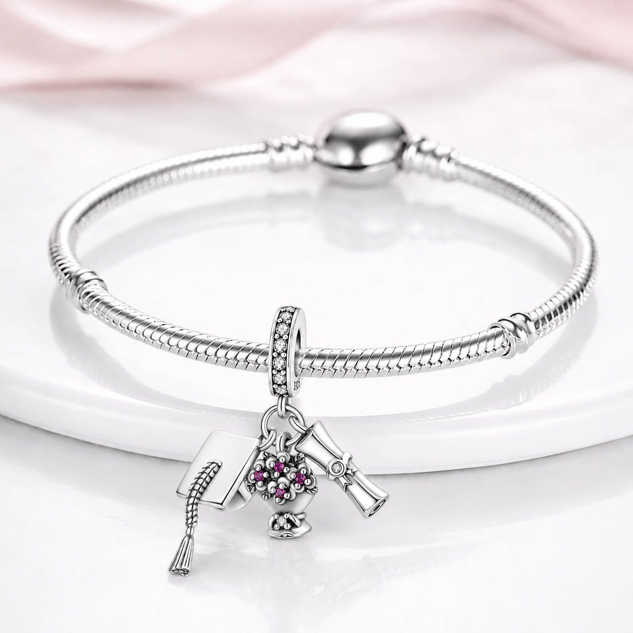 MariaFonte Charm Laurea Diploma Fiori Pergamena Portafortuna Argento 925 Zirconia Compatibile con Collane e Bracciali Pandora