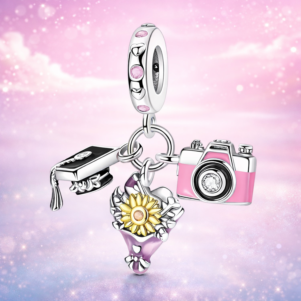 MariaFonte Charm Cappello Laurea Bouquet con Girasole e Macchina Fotografica "Capture Life" Argento Compatibile con Collane e Bracciali Pandora