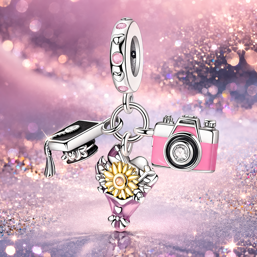 MariaFonte Charm Cappello Laurea Bouquet con Girasole e Macchina Fotografica "Capture Life" Argento Compatibile con Collane e Bracciali Pandora
