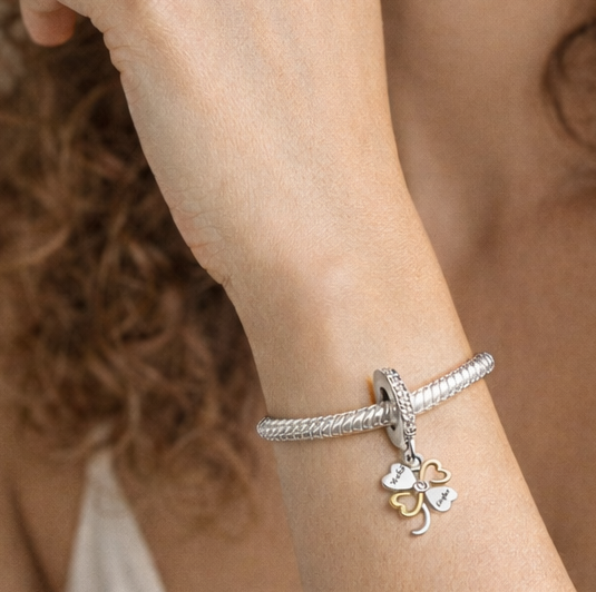 Maria Fonte Bead Charm Ciondolo Quadrifoglio Madre Figlio Portafortuna in Argento 925 con Zirconia Compatibile con Collane e Bracciali Pandora