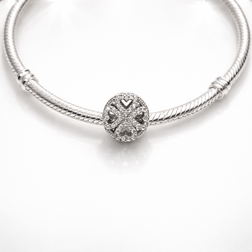 Maria Fonte Bead Charm Quadrifoglio Cuori Portafortuna Argento 925 Zirconia Compatibile con Collane e Bracciali Pandora